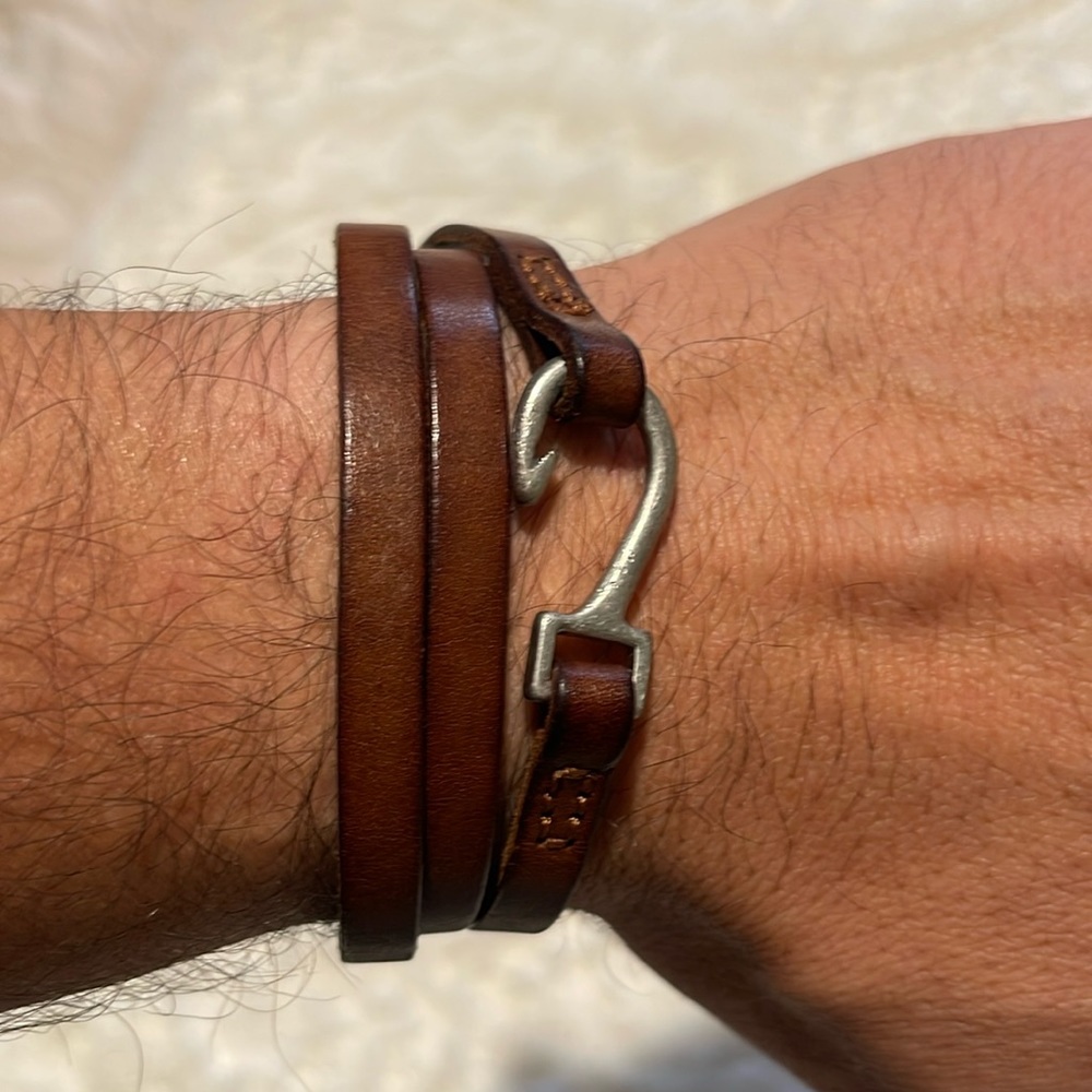 Leather bracelet w/ hook